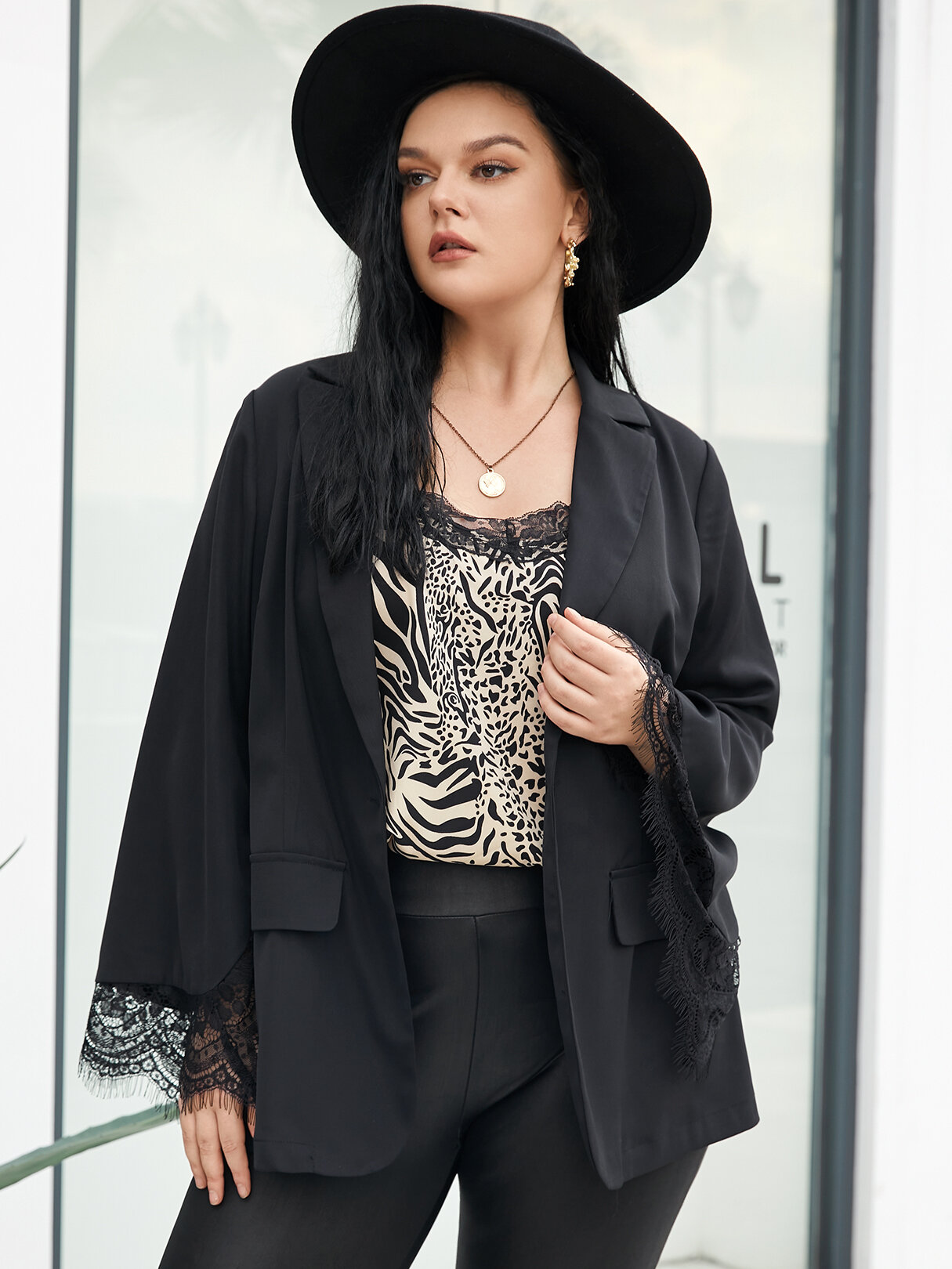 

Plus Size Notch Collar Lace Patchwork Design Long Sleeves Blazer, Black