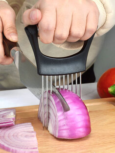 Food Slice Assistant Vegetable Holder Stainless Steel Onion Tomato Meat Multifunctional Knife Safe Cutter Slicer