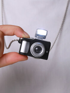 1 Pcs Alloy Glowing Button With Sound Camera Necklace