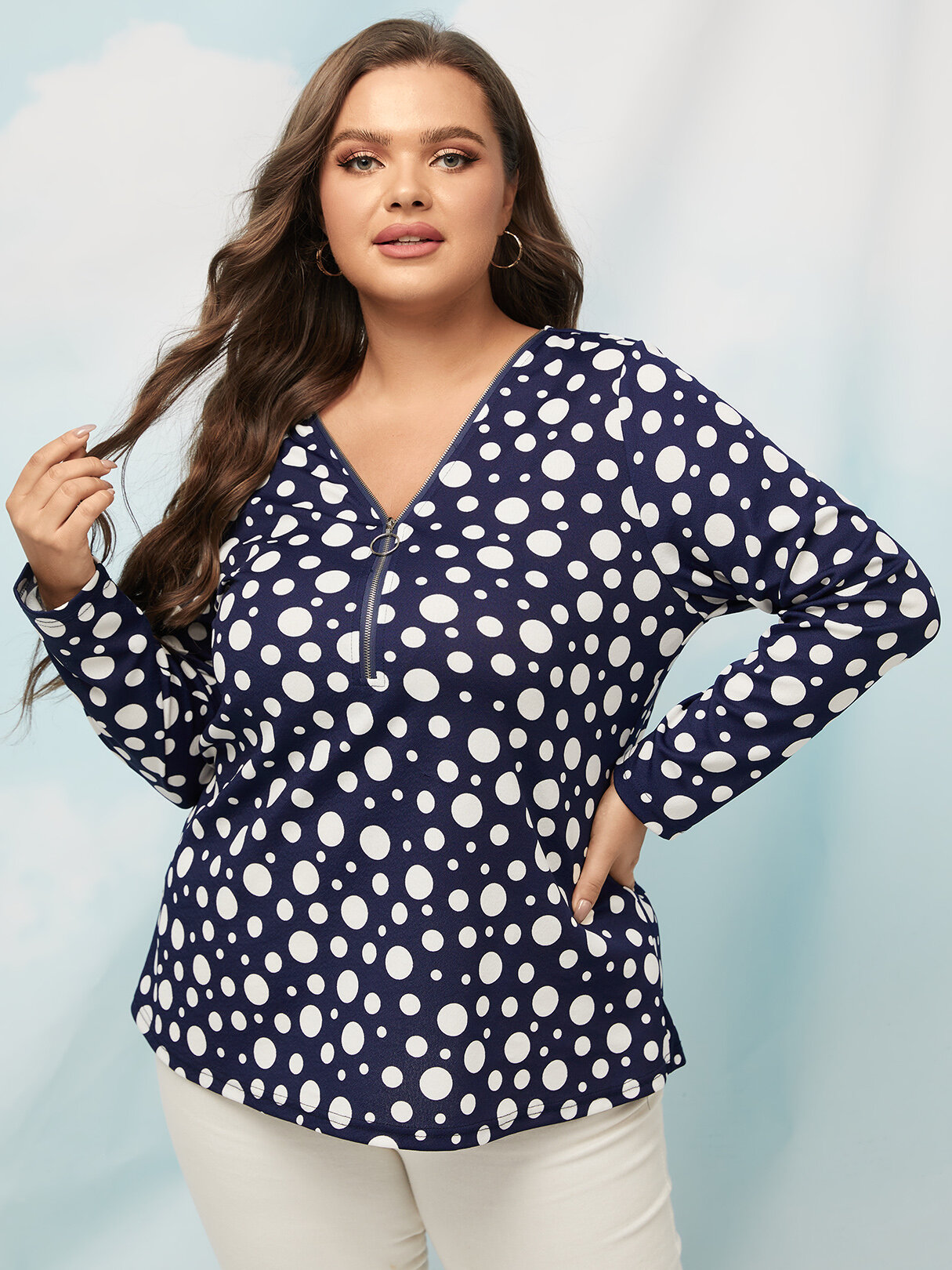 Plus Size V-neck Polka Dot Zip Front Long Sleeves Tee