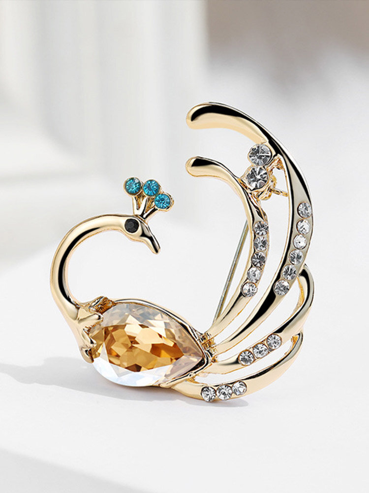 

Trendy Elegant Inlaid Crystal Rhinestones Peacock-shaped Gold-plated Alloy Brooch, Gold;gold purple