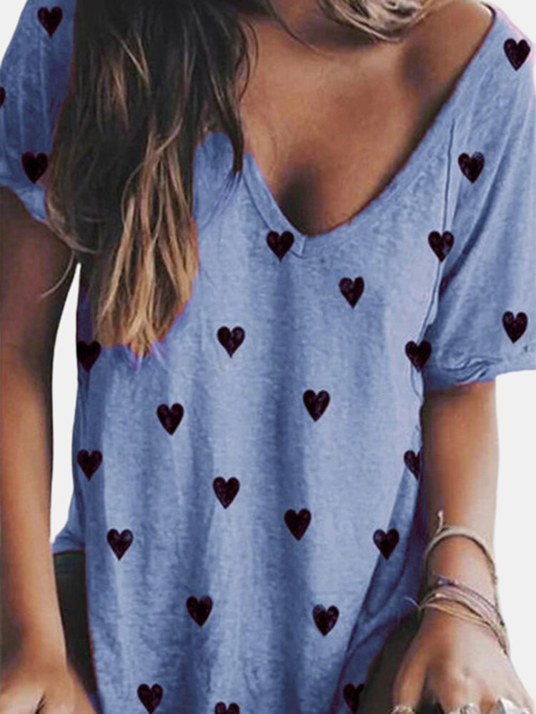 Camiseta feminina casual manga curta com decote em V estampado coração