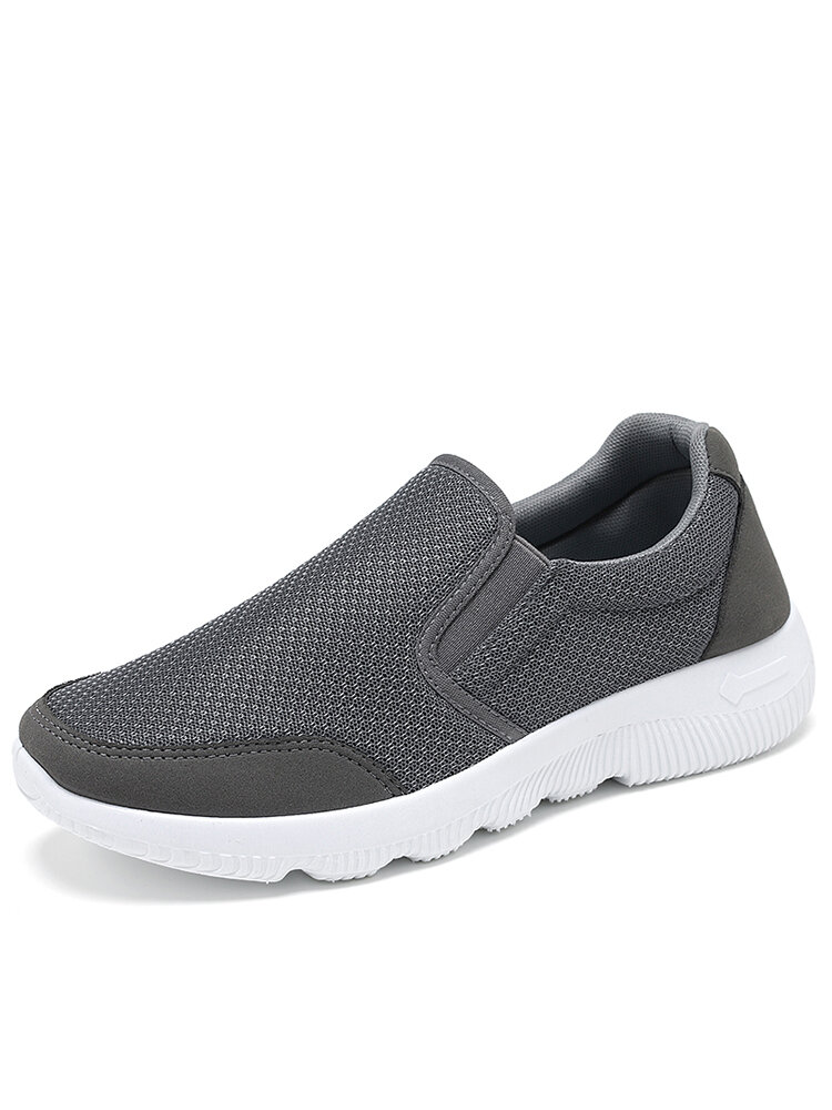 Men Mesh Fabric Breathable Slip-ons Casual Walking Shoes