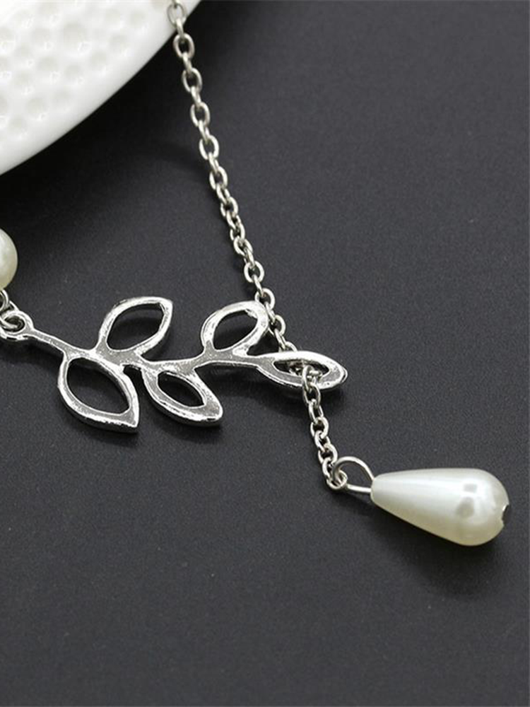 Fashion Chain Necklace Leaf Pearls Drop Tassel Pendant Clavicalis Necklace Sweet Jewelry for Women