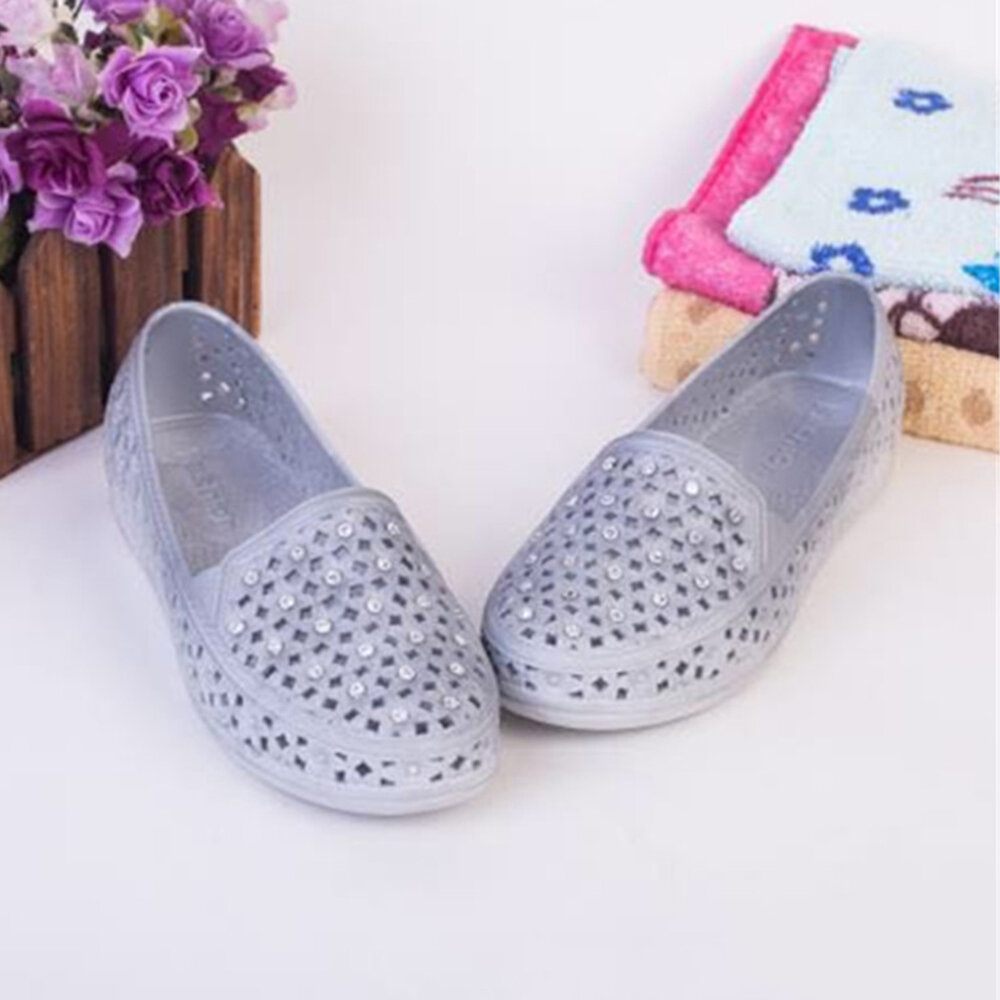 Womens Breathable Flowers Hollow Slip On Solid Color Beach Flats Shoes