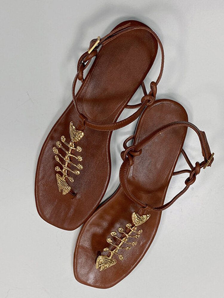 Women Fashion Metal Fish Bone Decor Flat Clip Toe Buckle Strap Sandals