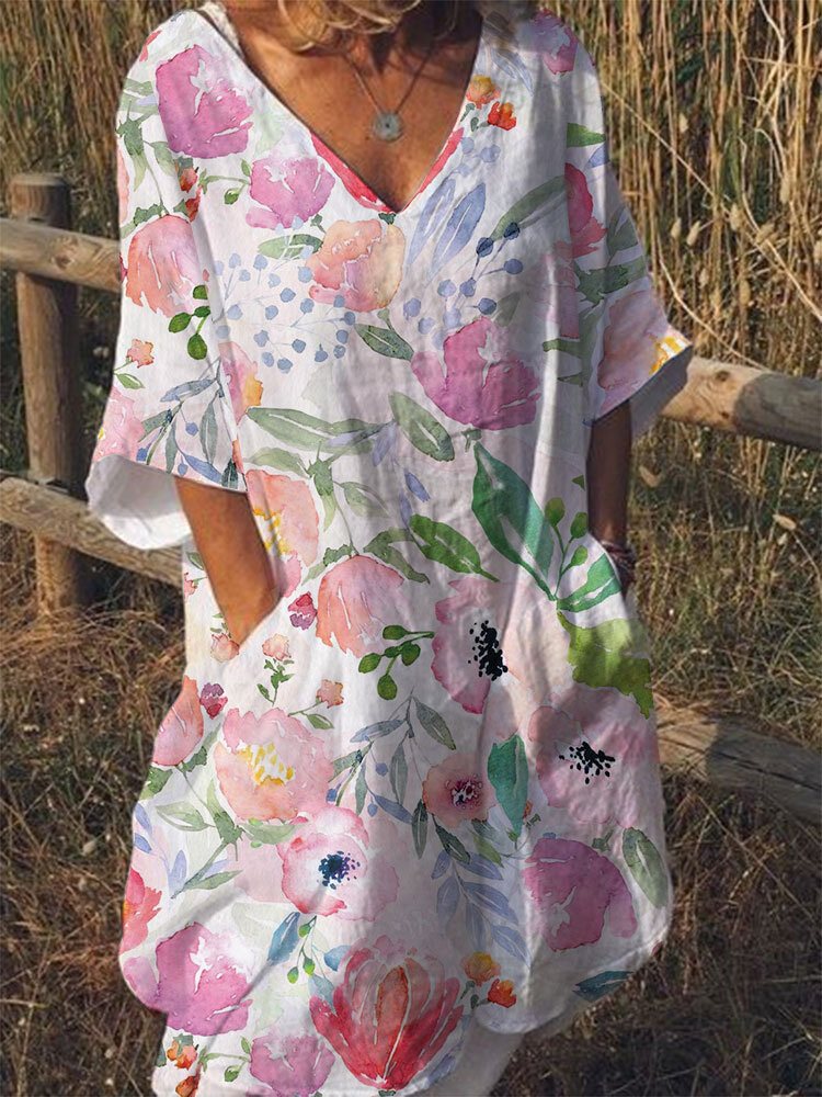 Vestido feminino manga 3/4 estampa floral aquarela decote em V com bolso