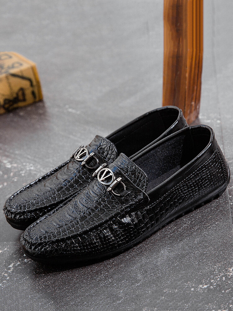 Men PU Leather Metal Decoration Casual Slip On Shoes