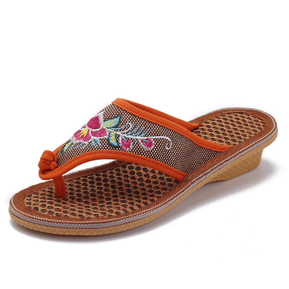 Flower Embroidered Clip Toe Flat Palm Fibre Slippers