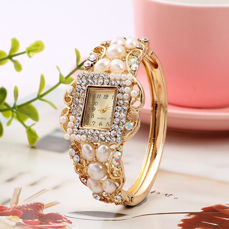 Trendy Pearl Diamond Bracelet Watch Handmade Gold Women Waist Watch Elegant Quartz Watch