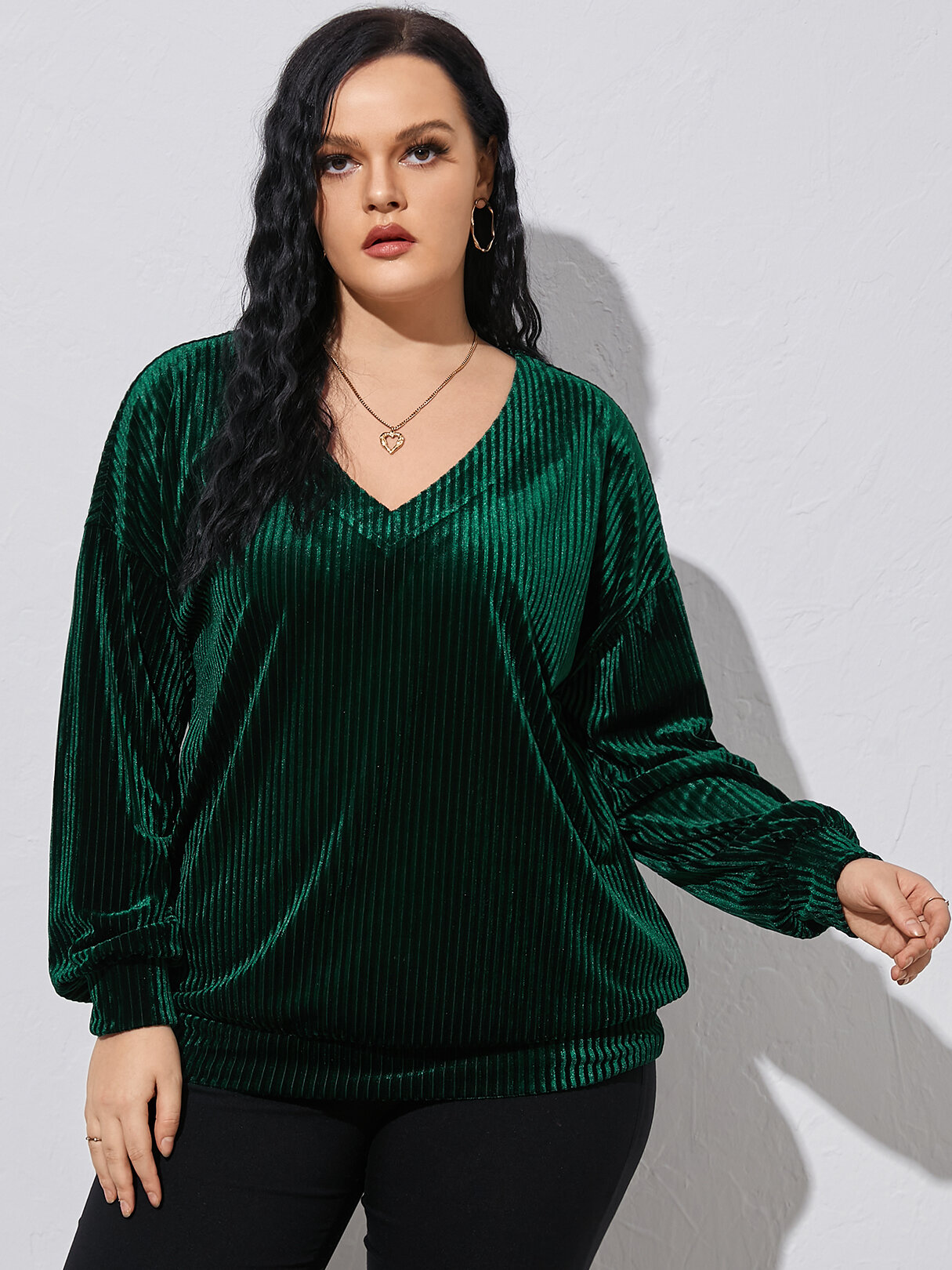 Plus Size Dark Green V-neck Long Sleeves Sweatshirt
