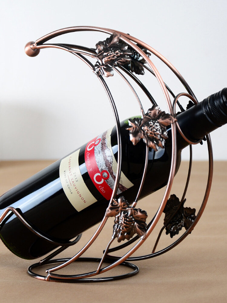 SaicleHome Estantes de vino de hierro en forma de luna Soporte creativo europeo para vino tinto Cocina de hotel Soporte para dec