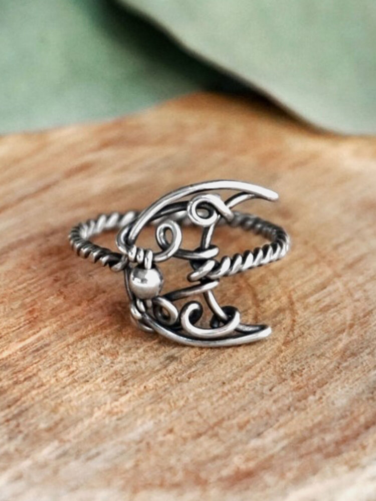 Vintage Line Winding Hollow Moon-shaped Alloy Ring