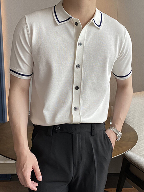 Manga curta masculina em malha de lapela com acabamento contrastante Camisa
