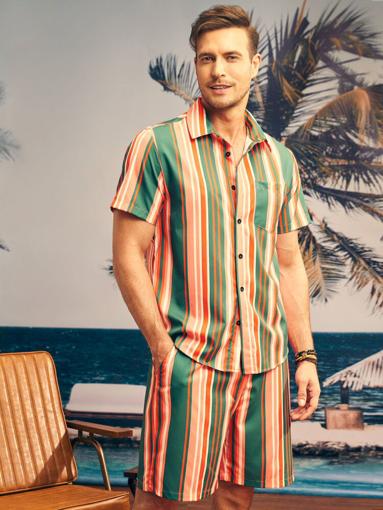 Men Contrast Striped Print Single Pocket Hawaii Style Buttons Two Pieces Outfits