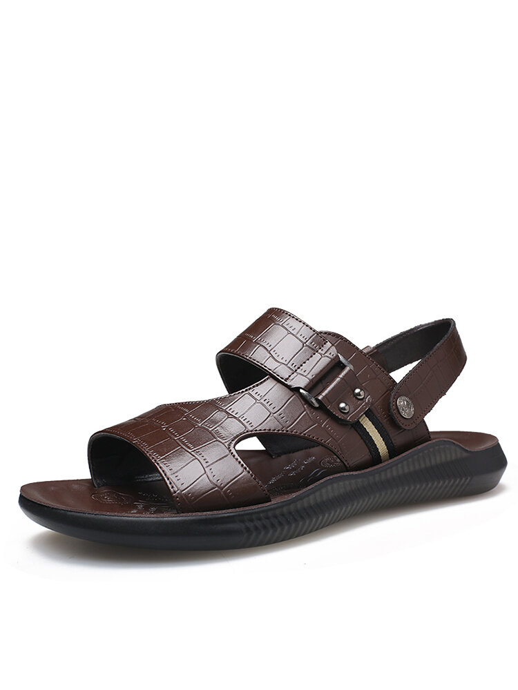 Men Embossing Comfy Non Slip Two-ways Casual Beach Leather Sandals