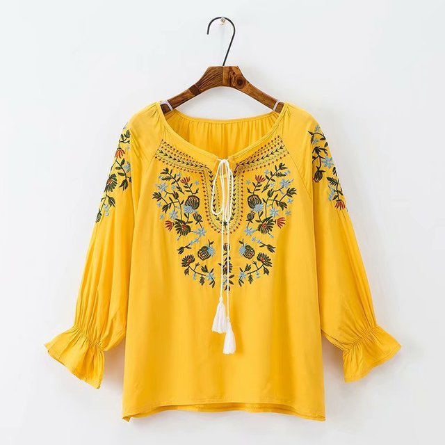 Large Size Women's Quarters Cotton Flower Embroidery Pullover Small Trumpet Sleeves National Wind Shirt 01660