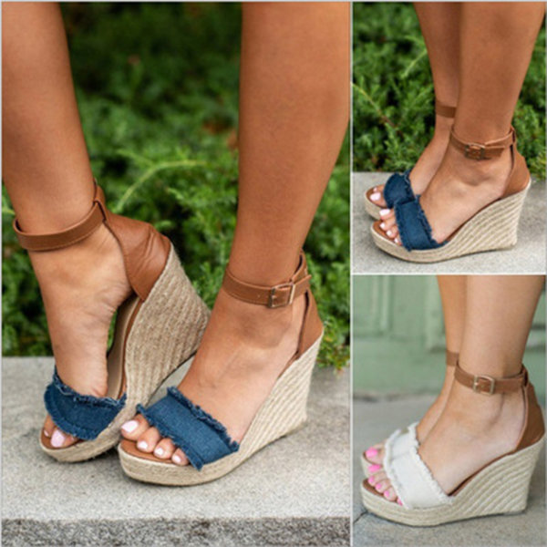 Plus Size Women Casual Splicing Peep Toe Buckle Wedges Sandals