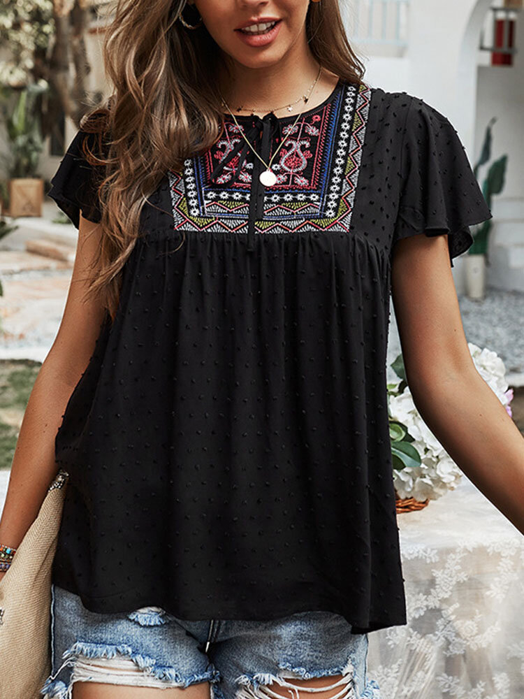 Women Ethnic Pattern Embroidery Short Sleeve O-neck Vintage Loose Blouse