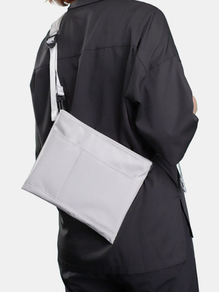 Men Lightweight Multi-pocket Anti-theft Waterproof Outdoor Crossbody Bag