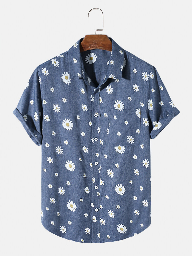 Mens All Over Daisy Pattern Short Sleeve Curved Hem Shirt With Pocket