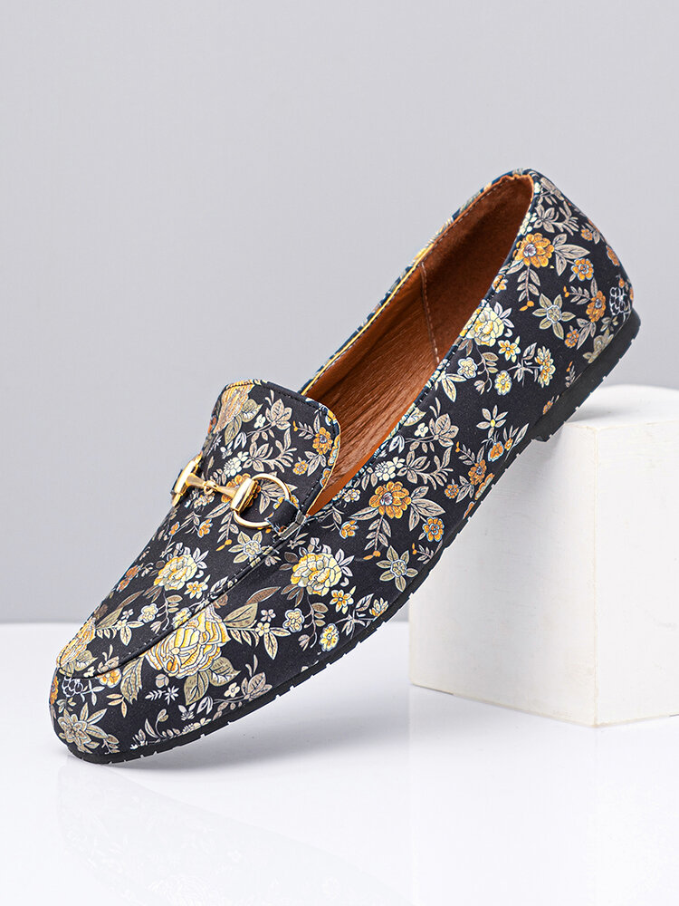 Men Floral Pattern Metal Decor Comfy Wearable Slip On Casual Dress Shoes