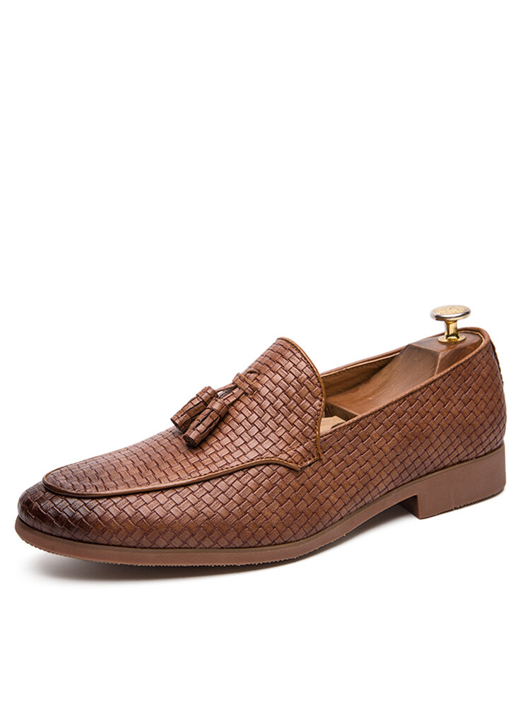 

Men Woven Detail Tassel Decor Comfy Slip On Business Casual Gentle Shoes, Black;brown