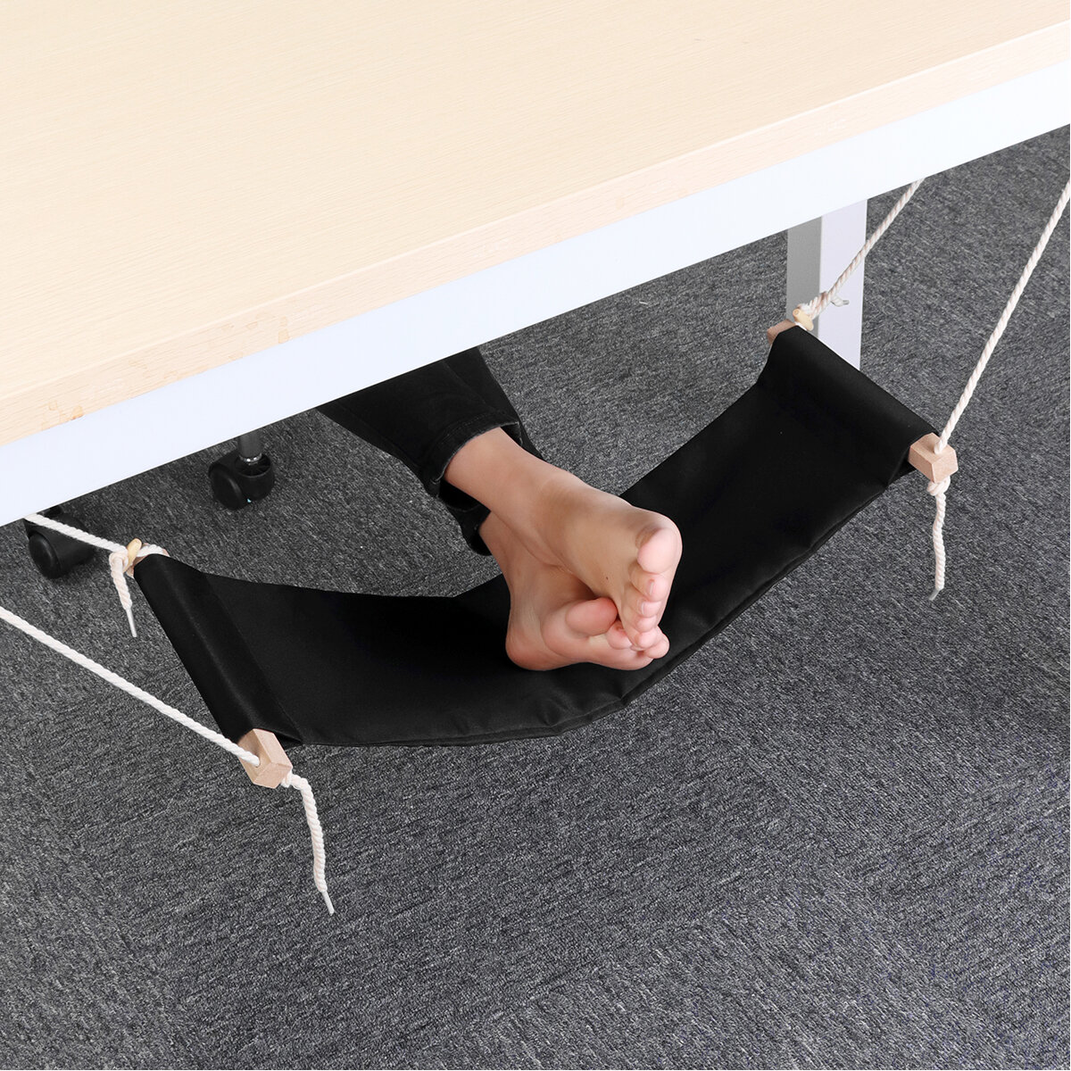 Гамак под столом для ног