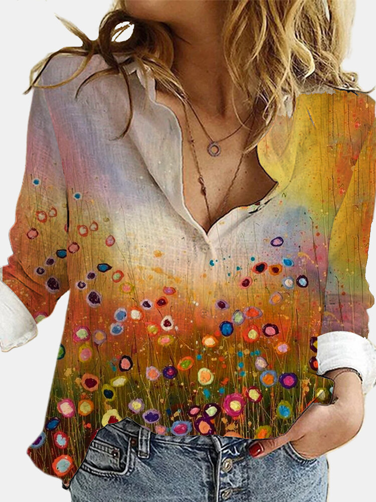 Blusa feminina com gola aberta e manga comprida com estampa de paisagem