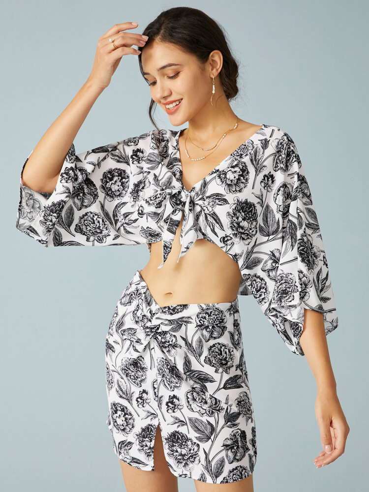 Calico Print Kotted Crop Tops & Twisted Slit Skirt Two Pieces Suit