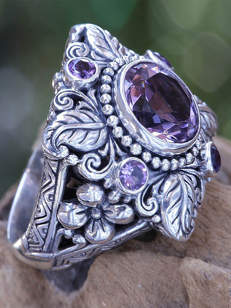 Vintage Hollow Carved Flowers Leaves Inlaid Artificial Gems Geometric-shaped Alloy Ring