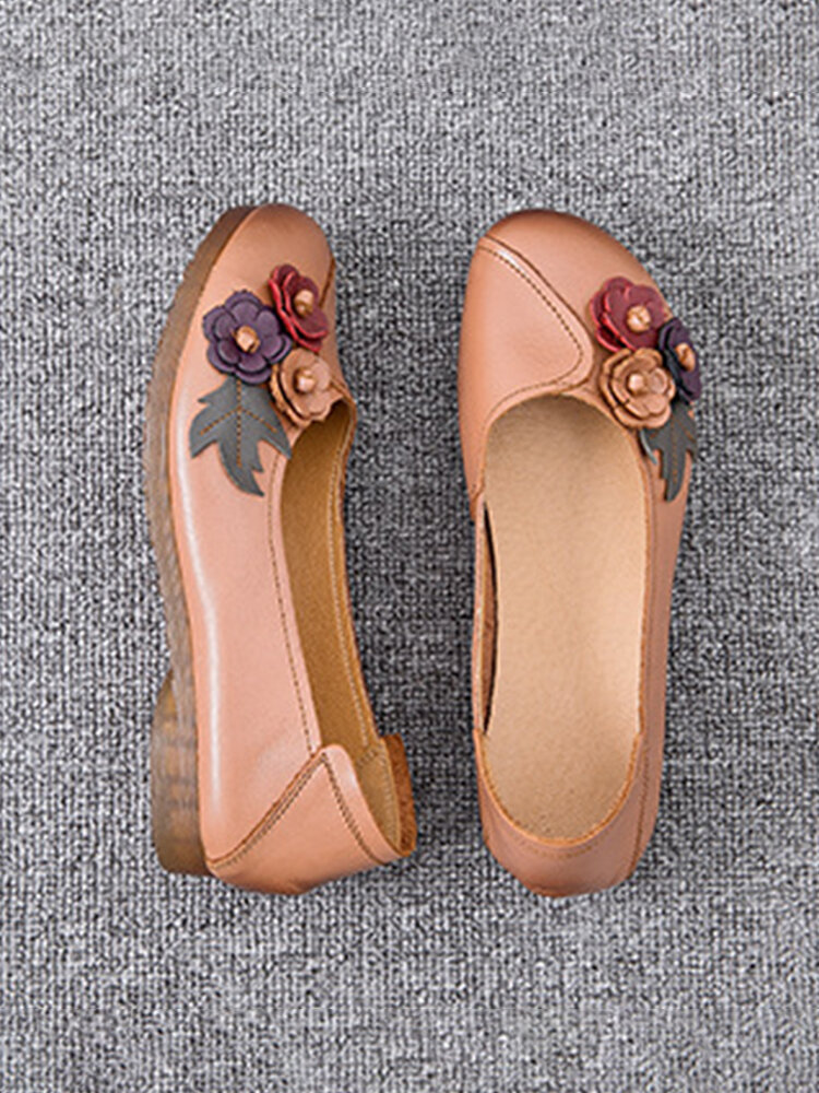 

Women Floral Decor Carved Single Shoes Comfy Soft Leather Flats, Black;khaki