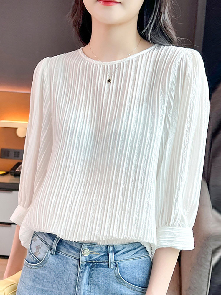 Solid Textured Keyhole Back 3/4 Sleeve Crew Neck Blouse