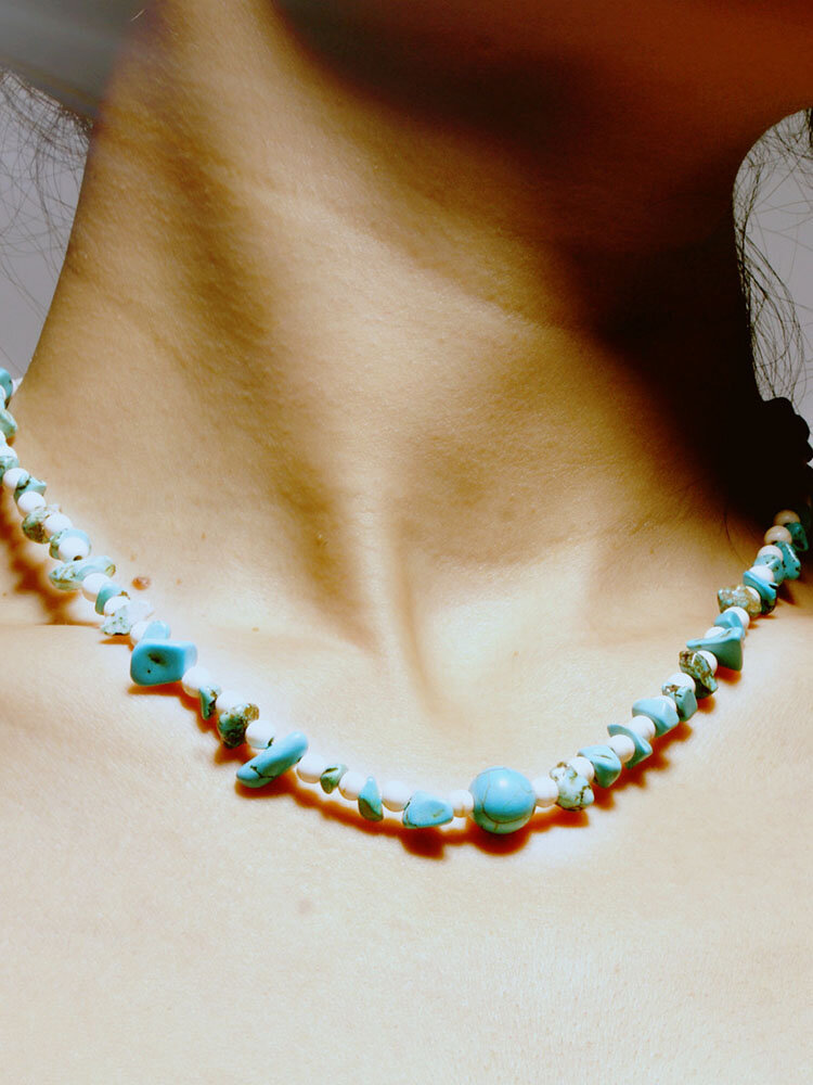 

Vintage Irregular Turquoise Necklace Temperament Short Clavicle Chain