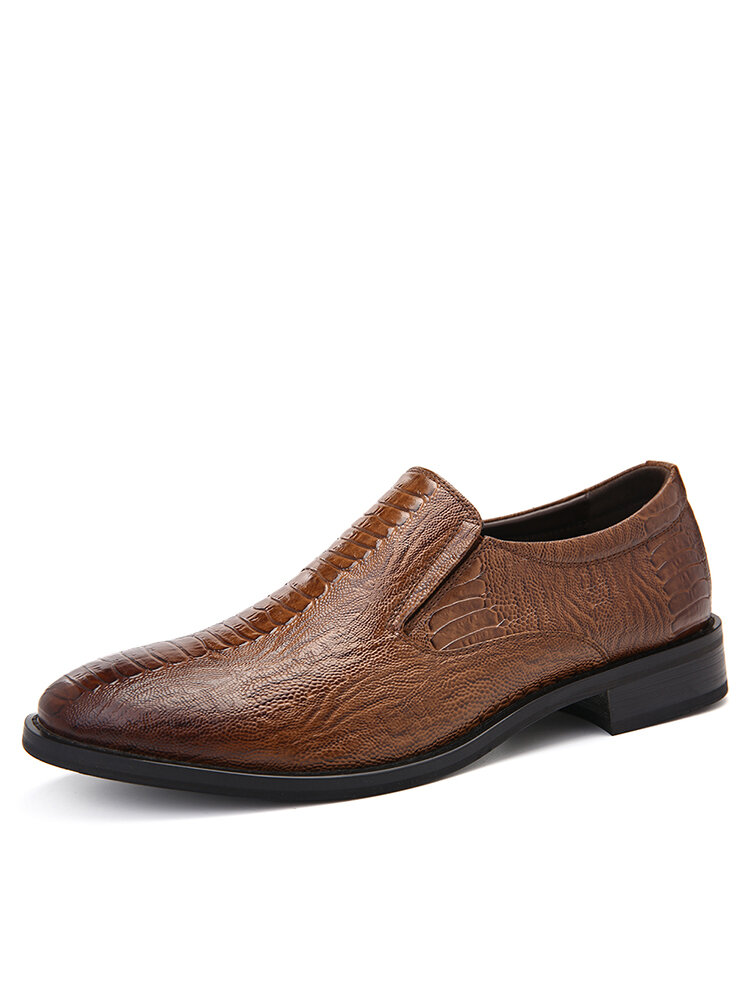Men Stylish Crocodile Pattern Slip On Formal Dress Shoes
