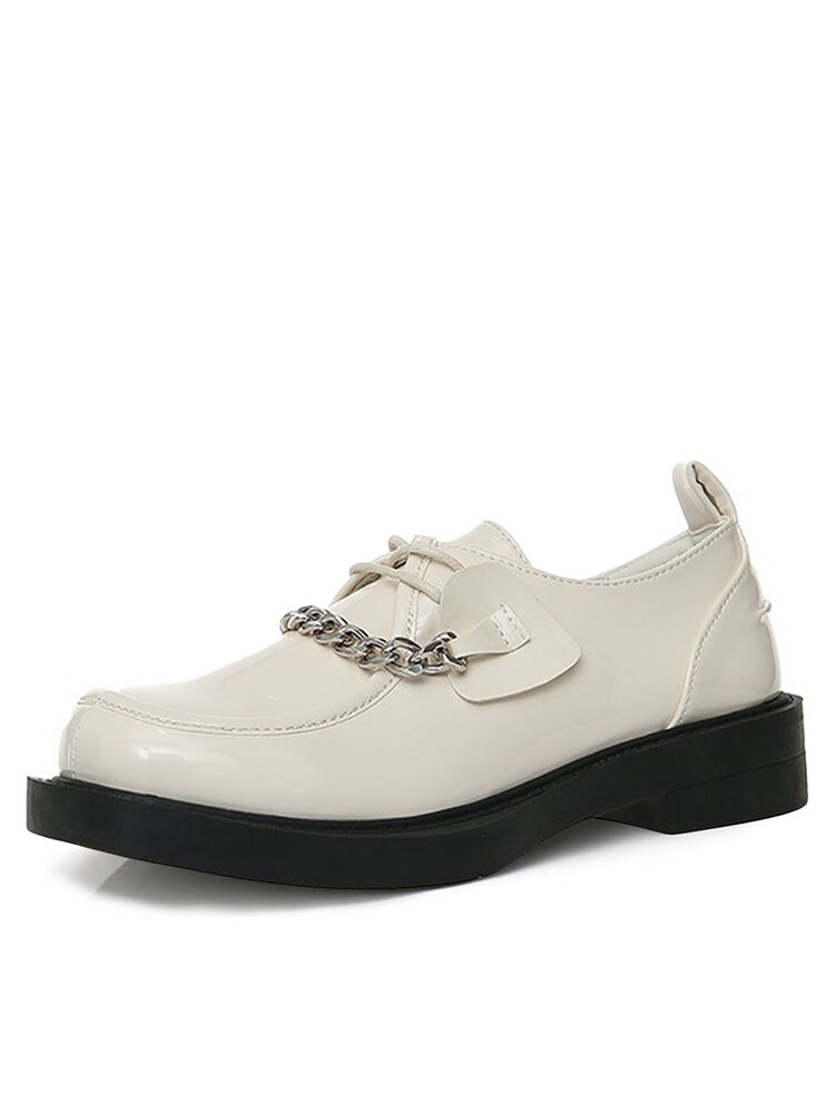 Sapatos rasos femininos moda jacaré Padrão enfeitados com corrente confortável bico quadrado