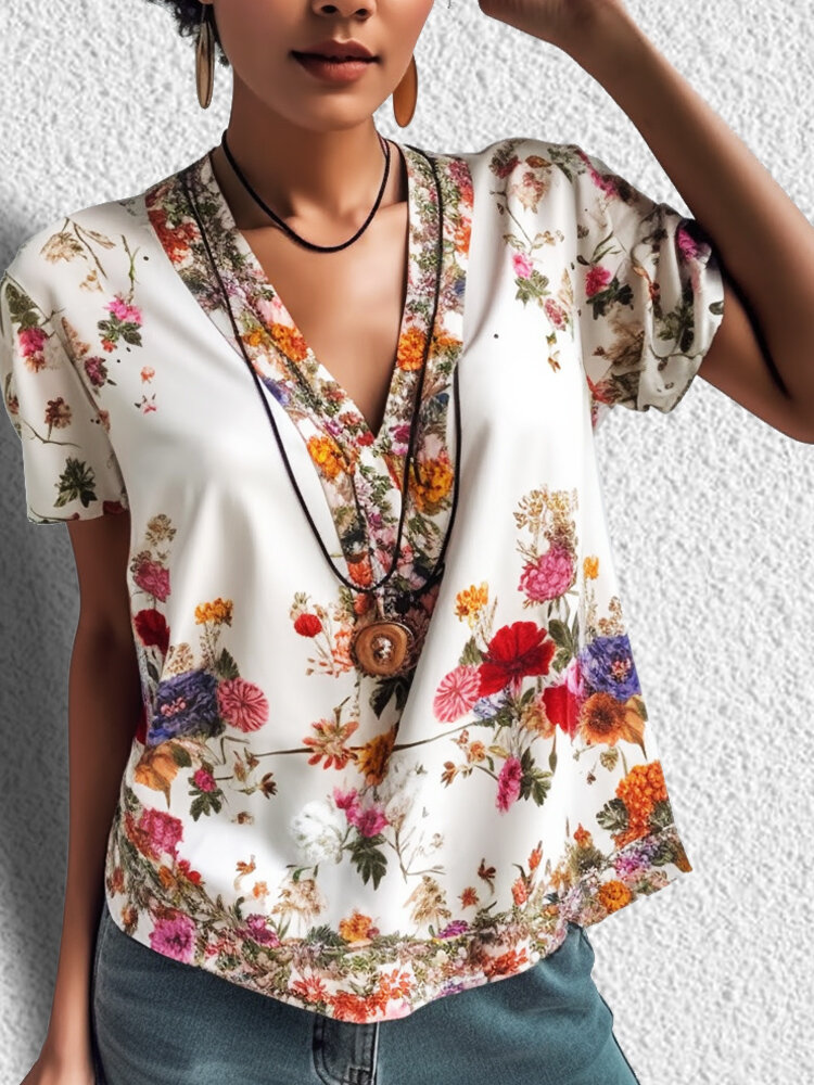 Vintage Floral Print V-Neck Short Sleeve T-Shirt