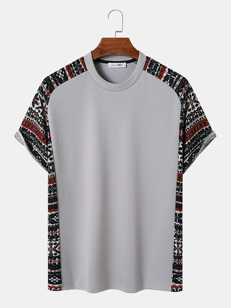 Camisetas masculinas étnicas geométricas Padrão patchwork gola redonda manga raglã