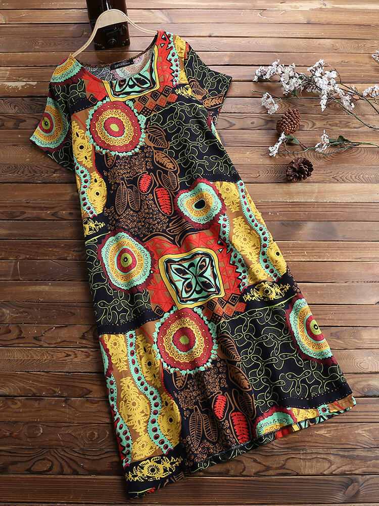Vintage Ethnic PrintShort Sleeve Plus Size Dress with Pocket