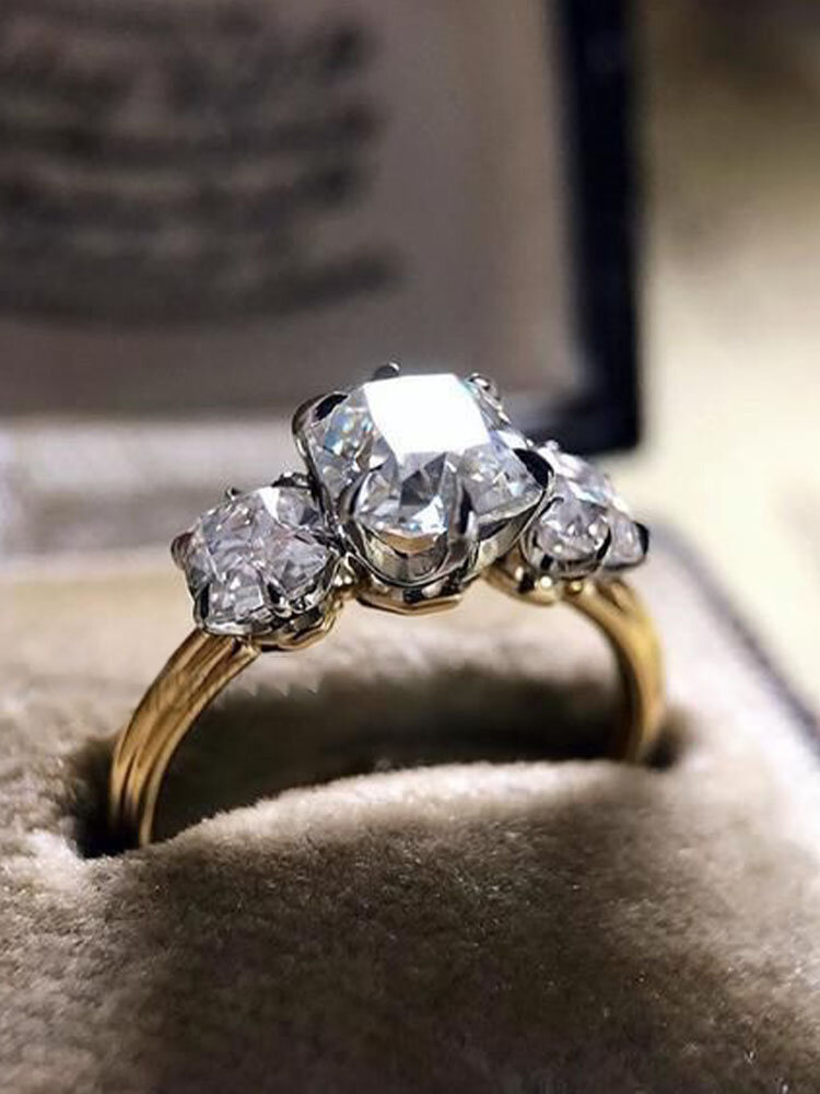 Trendy Luxury Inlaid Rhinestone Geometric-shaped Alloy Wedding Rings