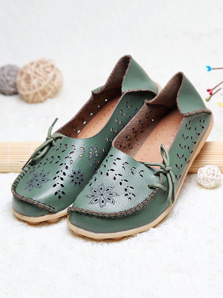 Large Size Breathable Hollow Out Flat Lace Up Soft Leather Shoes
