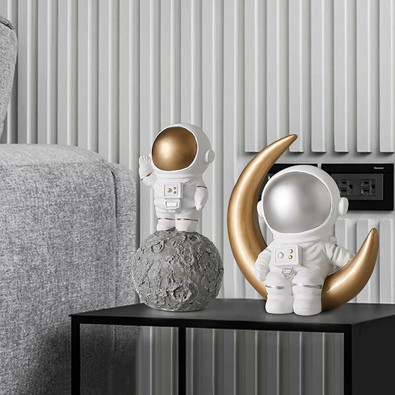 

1Pc Nordic Resin Creative Astronaut Sculpture Figurine Craft Desk Home Decoration Accessories