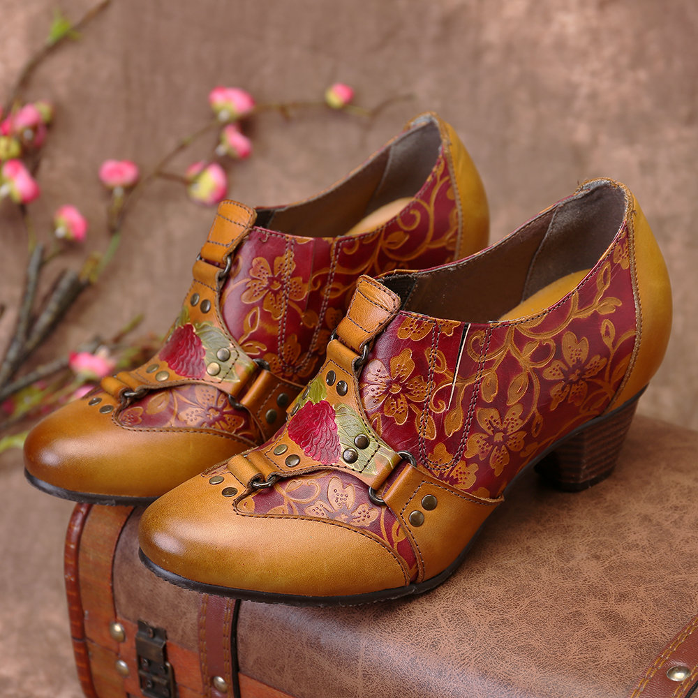 SOCOFY Cowgirl Hand Painted Retro Flowers Pattern Rivet Genuine Leather Low Heel Slip On Pumps