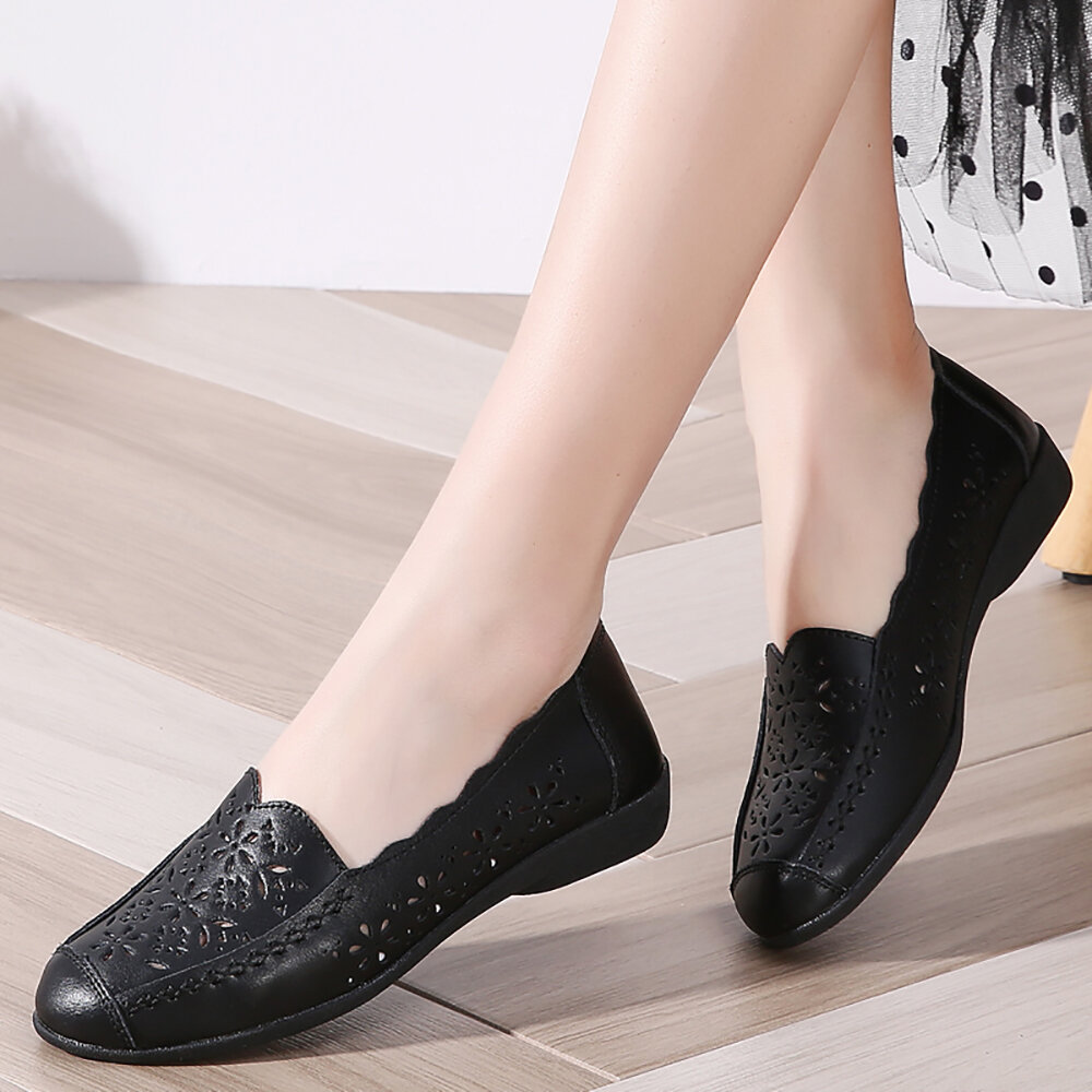 Women's Solid Color Casual Hollow Flower Pattern Flats