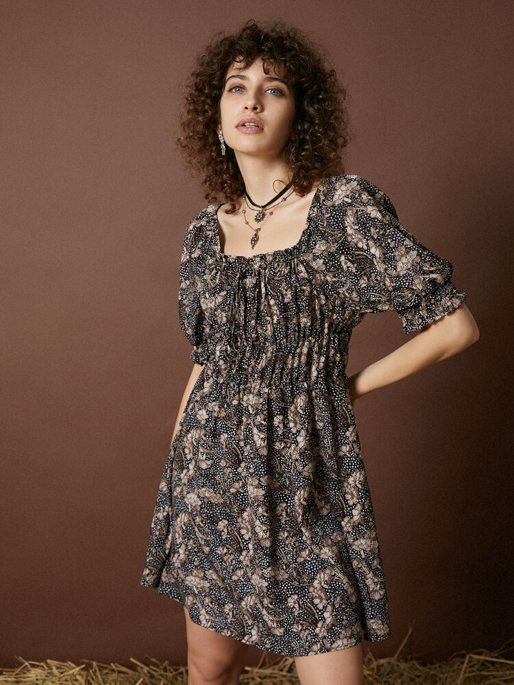 Retro Floral Pattern Puff Sleeve Open Back Square Collar Dress