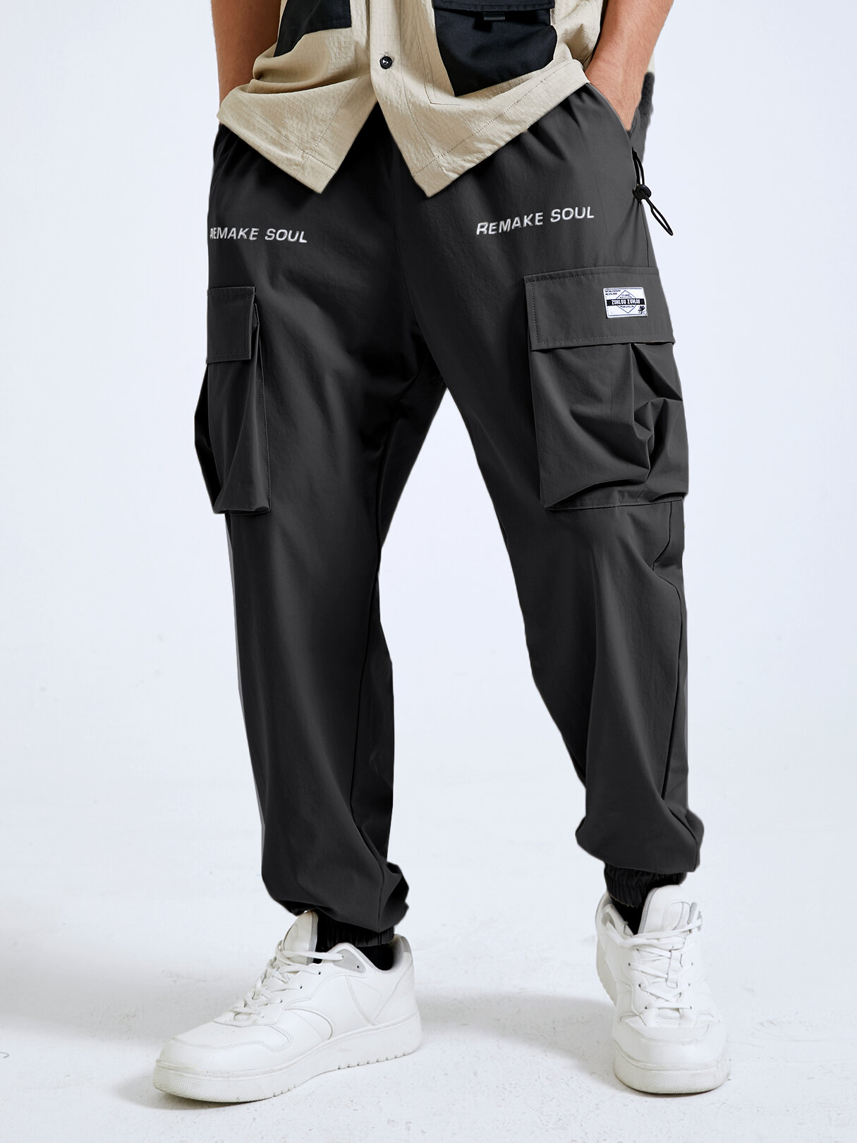 Men Plain Multi-pocket Drawstring Elastic Waist Cargo Pants