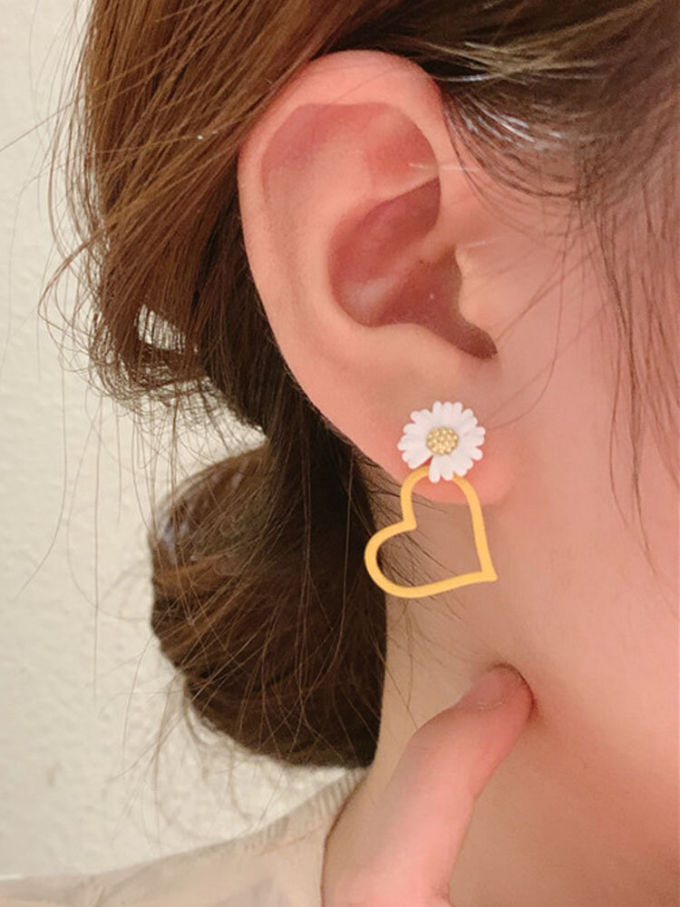 Cute Daisy Flower 925 Silver Heart-shape Earrings