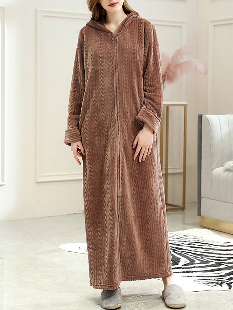 Plus Size Kapuzen Lang Robe Front Reißverschluss Gestreifte Flanell Pyjamas Für Damen