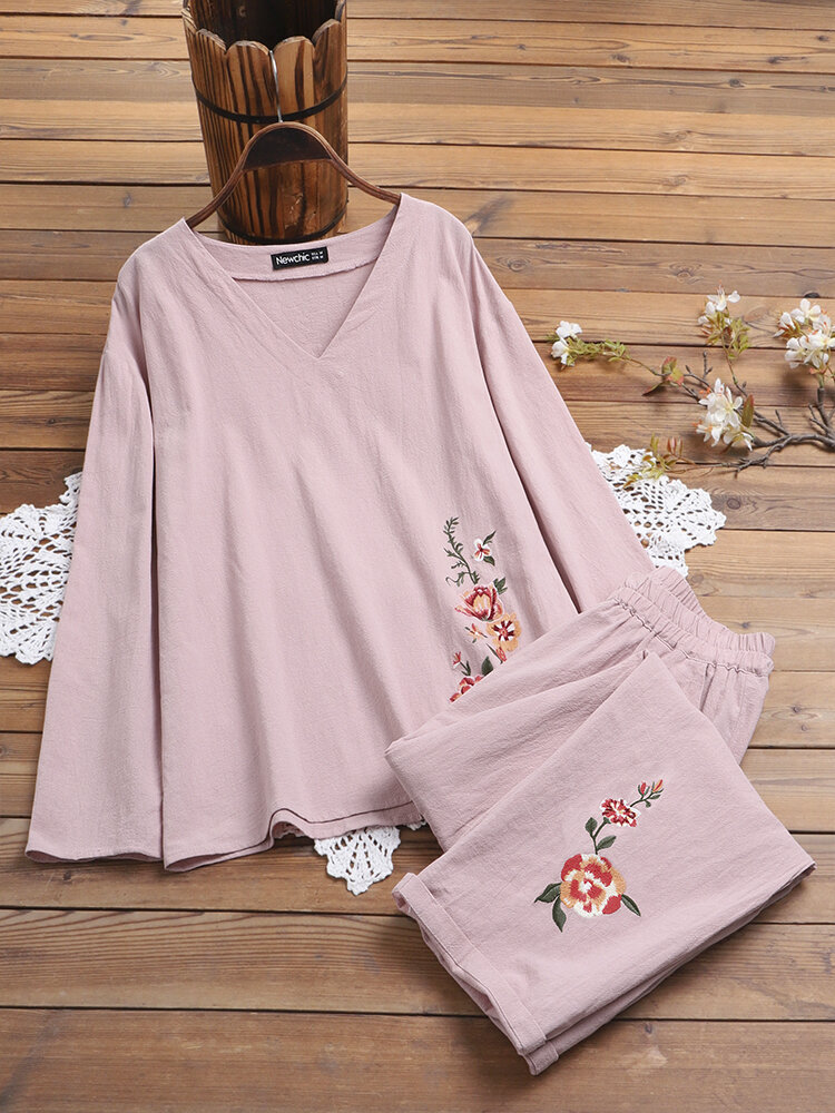 

Plus Size Women Floral Embroidered V-Neck Cotton Cozy Loungewear Pajamas Sets, Pink