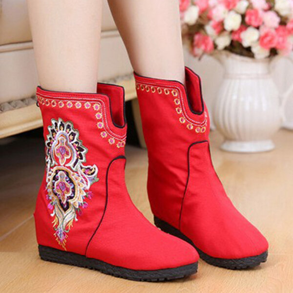 Old Peking Chinese Style Flower Cloth Embroidered Boots For Women